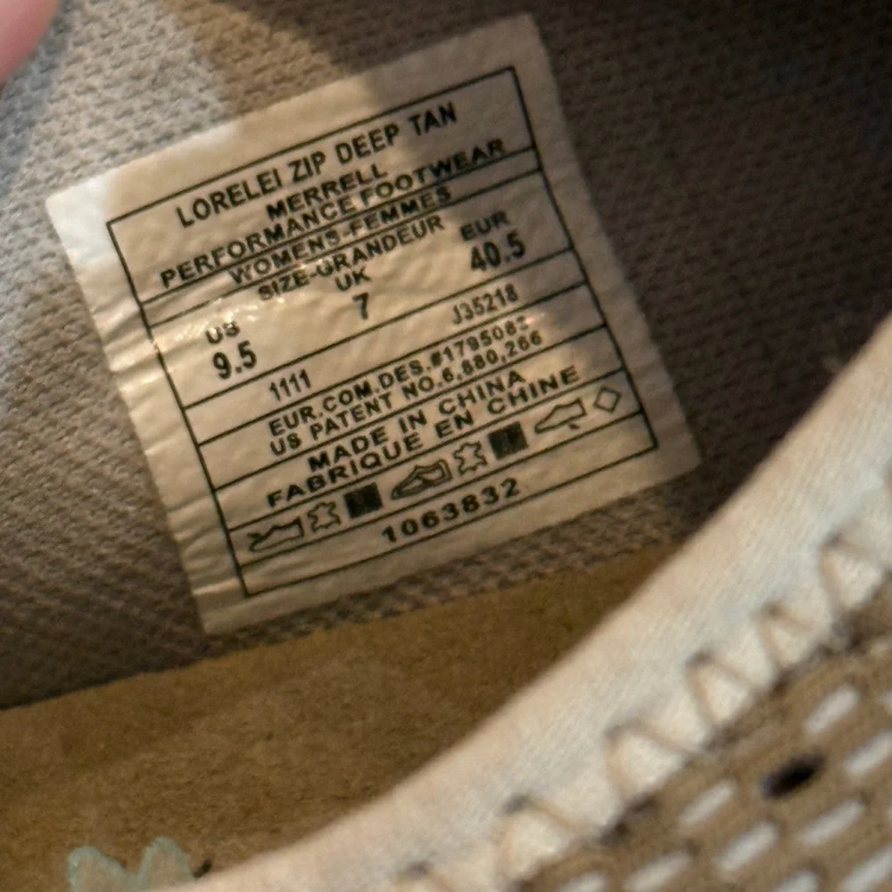 Women’s MERRELL Lorelei Zip Up deep tan sneakers- Size 9.5
